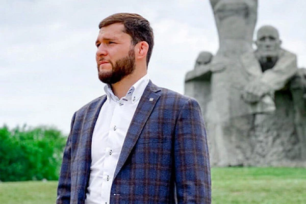 В UFC стало на одного россиянина больше